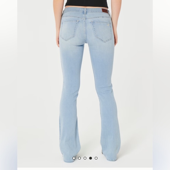NWT Hollister Low-Rise Light Wash Boot Jeans - Picture 3 of 4